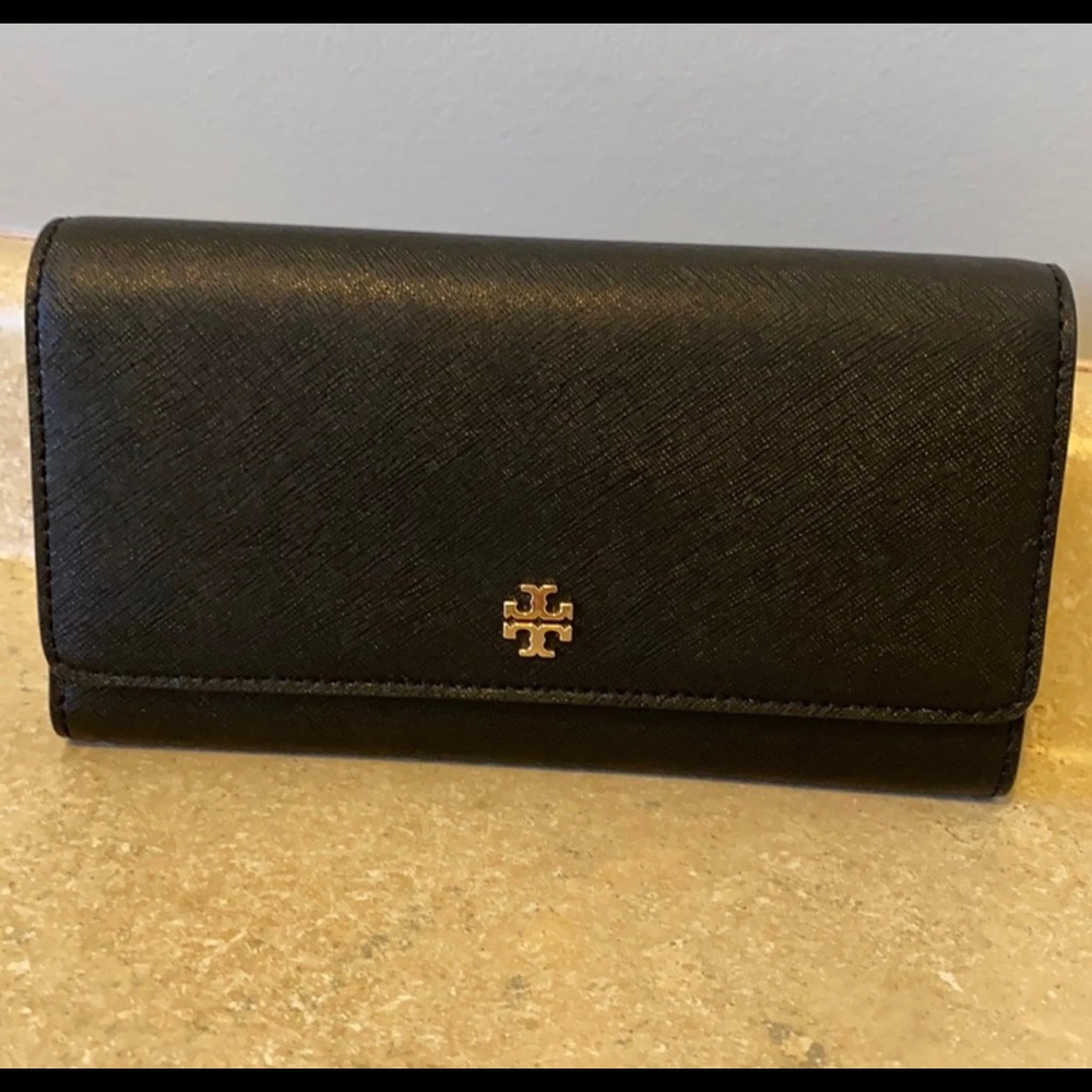 Tory Burch wall/clutch